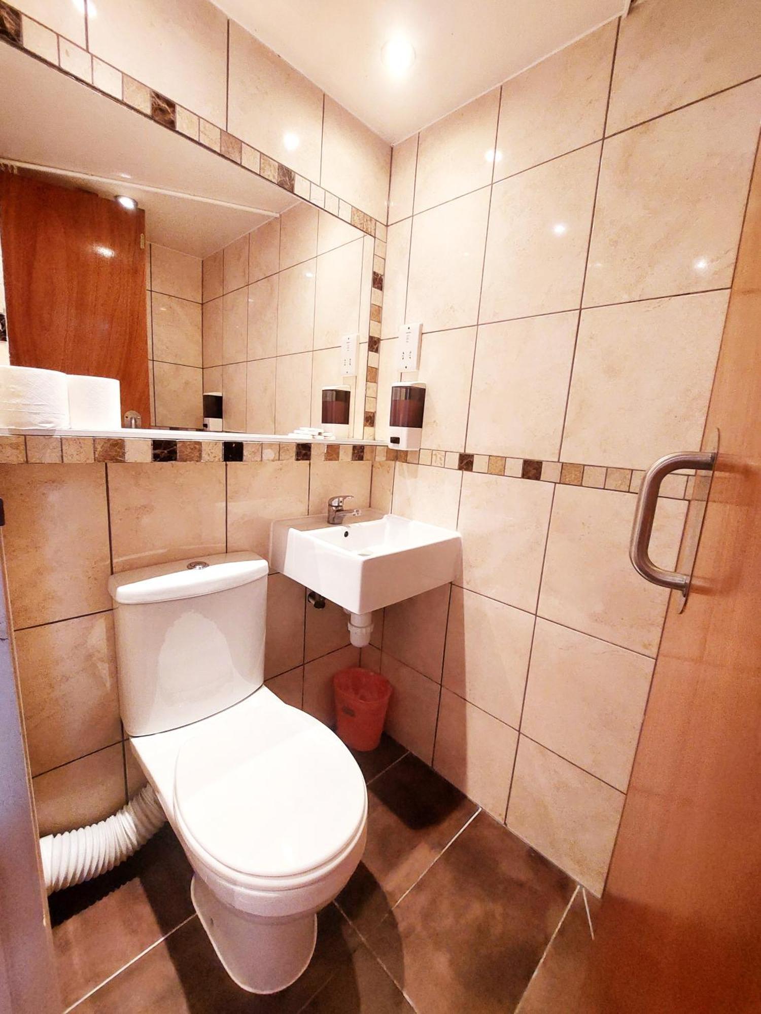 לונדון Carlton Hotel מראה חיצוני תמונה