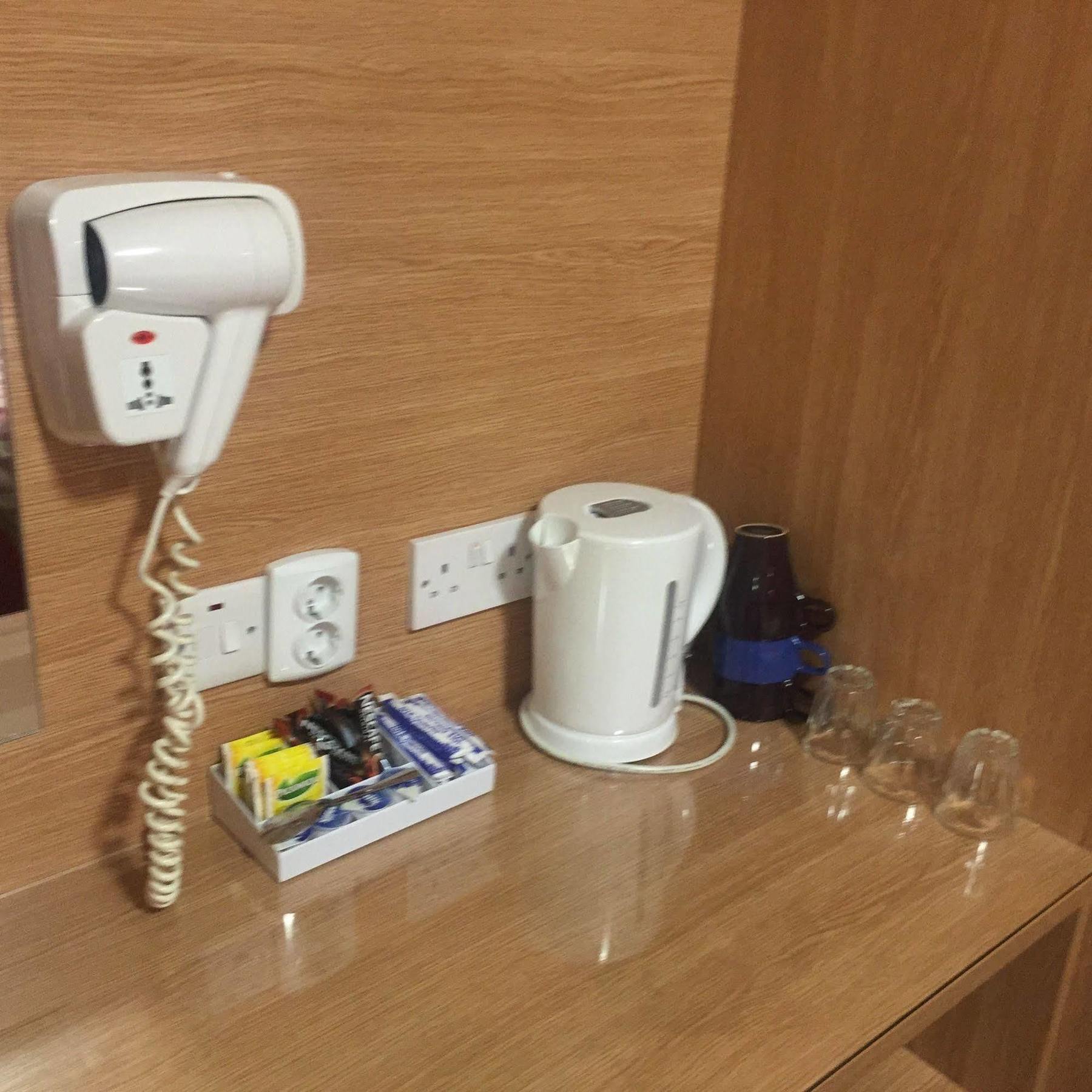 לונדון Carlton Hotel מראה חיצוני תמונה